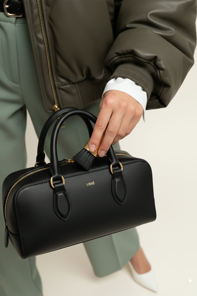 The Only Bag You Need: Mastering Style with a Single Shopper